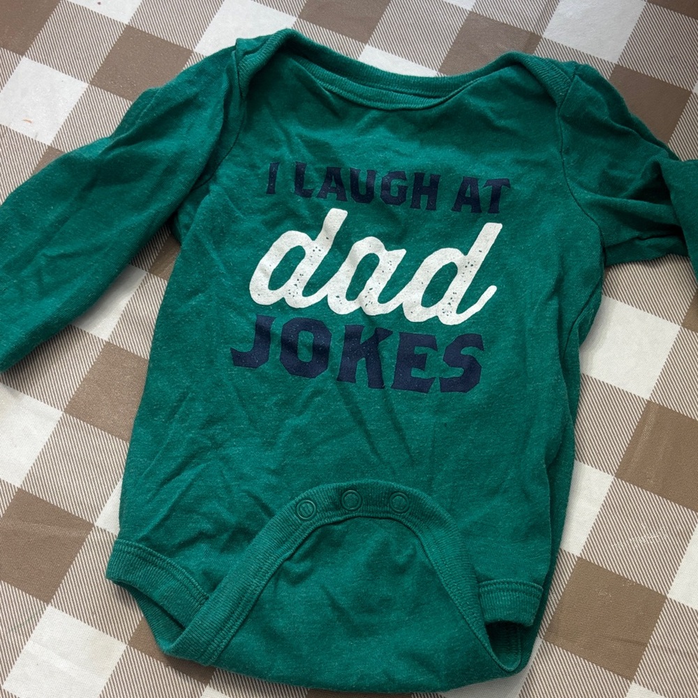 🟢10/$10 - Green Baby Bodysuit with Fun Print